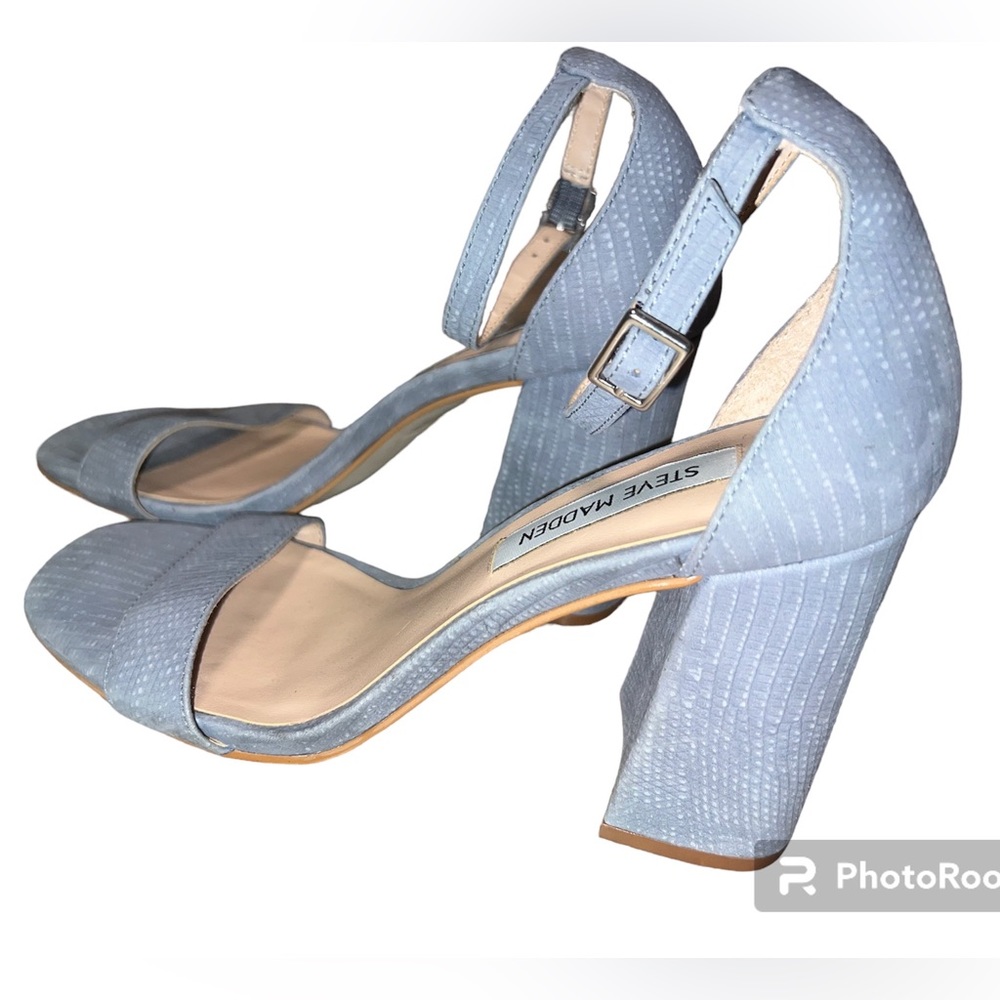Steve Madden blue block sandals